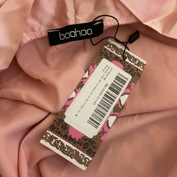 NWT BOOHOO Robe - Picture 6 of 6